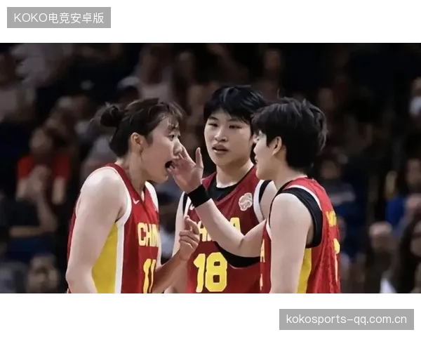 陈明伶挡拆后顺下得分，配合越来越顺